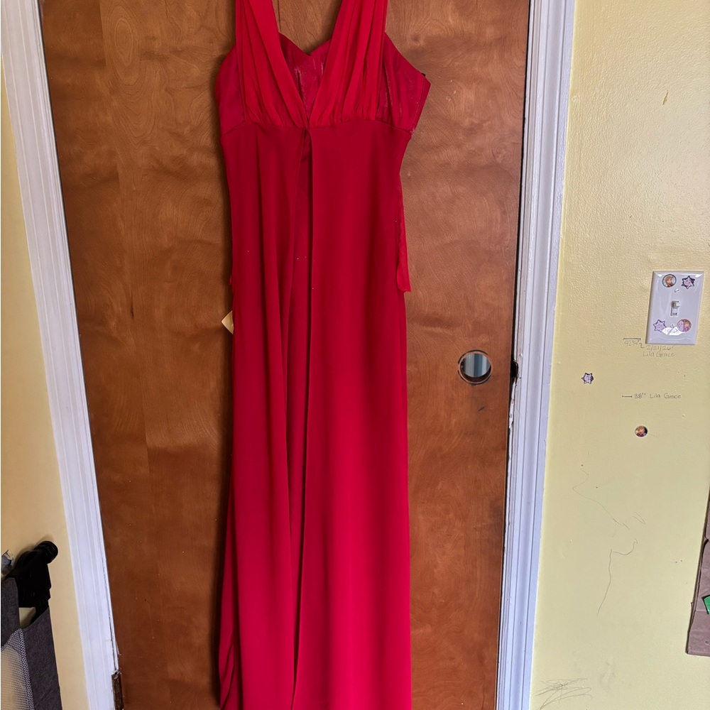 Red V-Neck Sleeveless Evening Dress